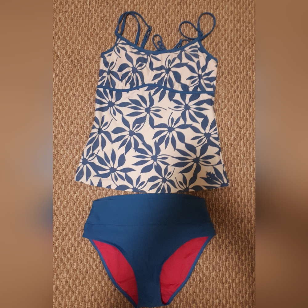 Hapari Blue and White Floral Tankini